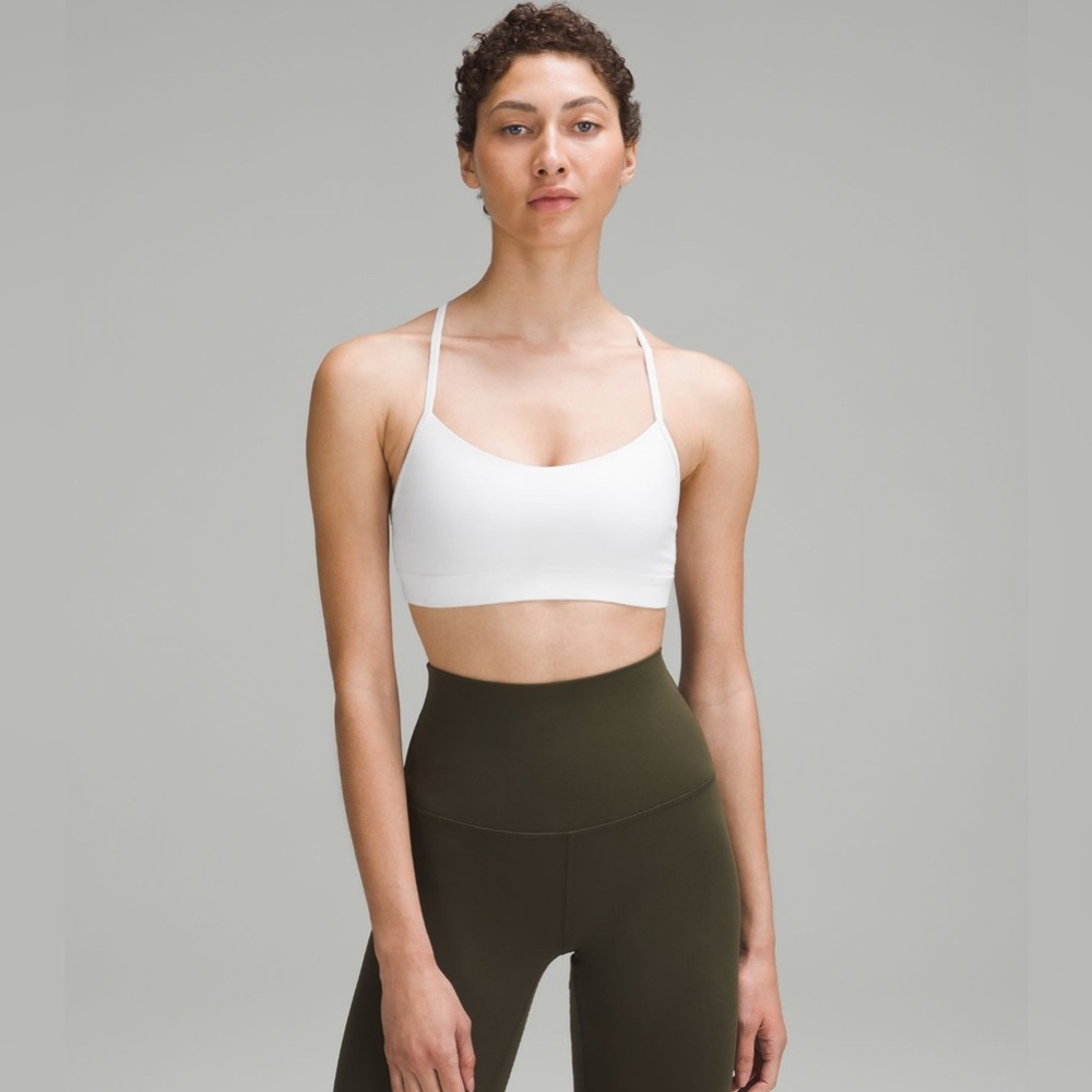 Lululemon flow y nulu bra light support A-C cups size 6 white